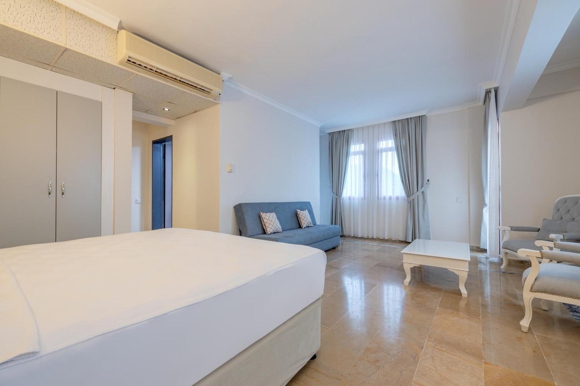 Hanedan Beach Hotel Foça Exterior foto